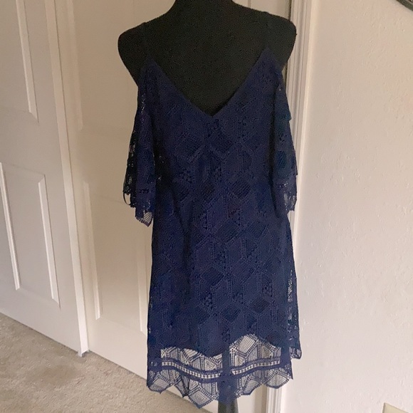 Lovely - Laundry by Shelli Segal Los Angela’s - Size 6 Navy Blue Lace Dress - Picture 12 of 16
